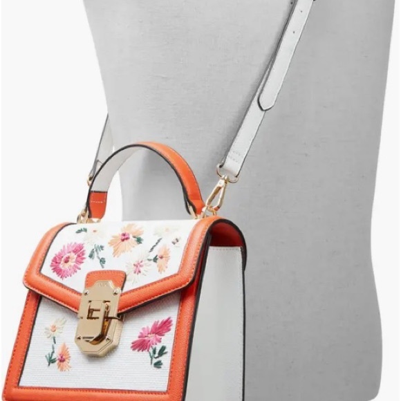 ALDO Adryniel Woven Floral Top Handle Bag - Picture 2 of 8